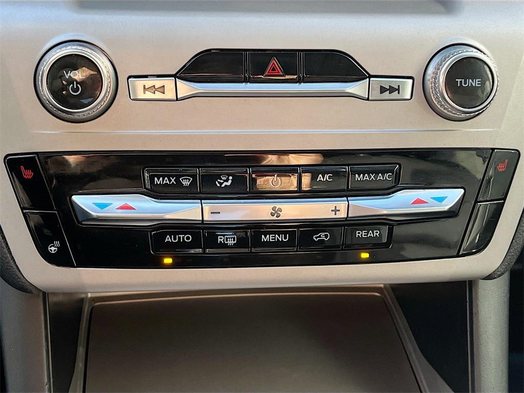 used 2024 Ford Explorer car, priced at $28,600