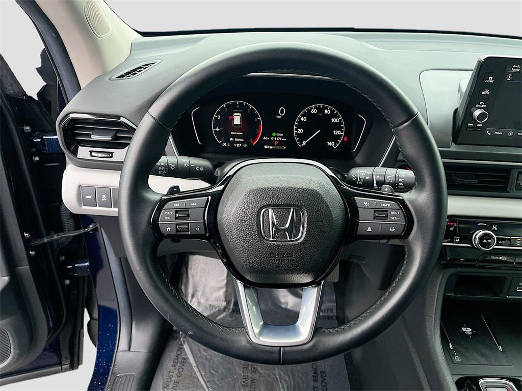 used 2025 Honda Pilot car, priced at $34,100