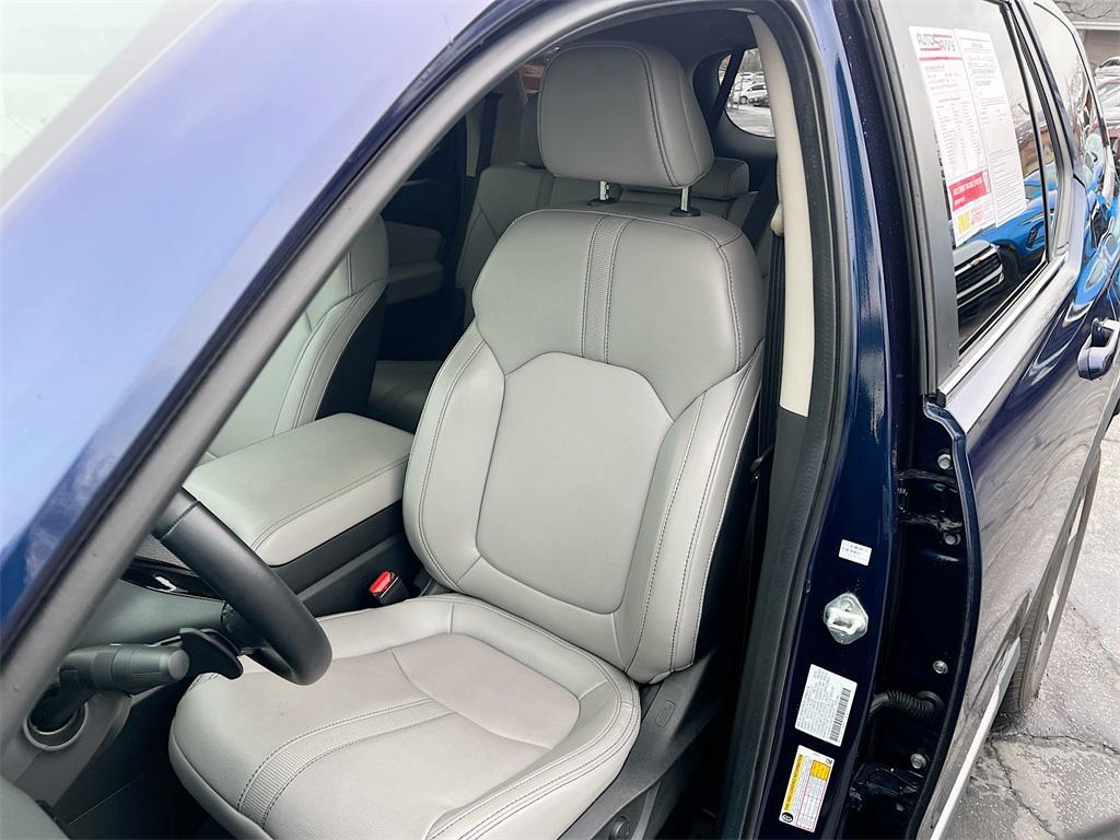 used 2025 Honda Pilot car, priced at $34,100