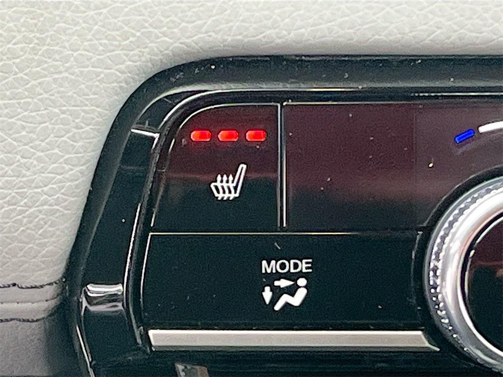 used 2025 Honda Pilot car, priced at $34,100