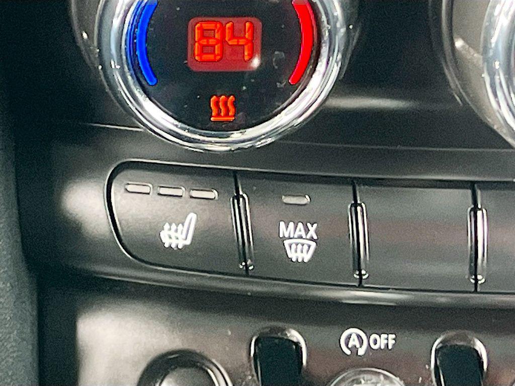 used 2023 MINI Hardtop car, priced at $18,200