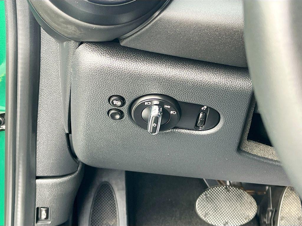 used 2023 MINI Hardtop car, priced at $18,200