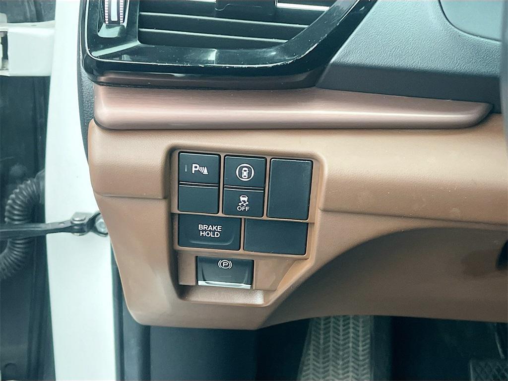 used 2024 Acura RDX car, priced at $33,400