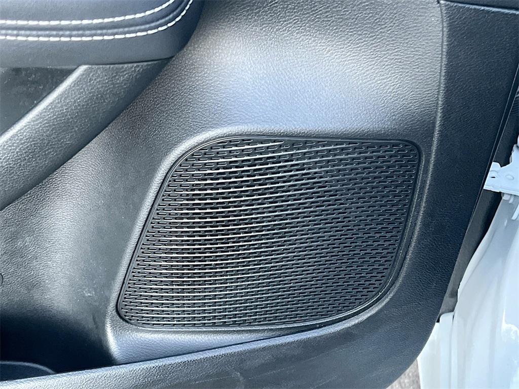 used 2025 Chrysler Pacifica car, priced at $31,000