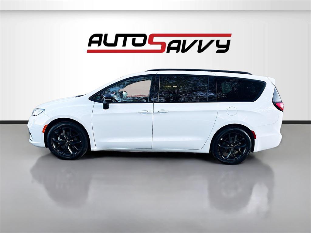 used 2025 Chrysler Pacifica car, priced at $31,000