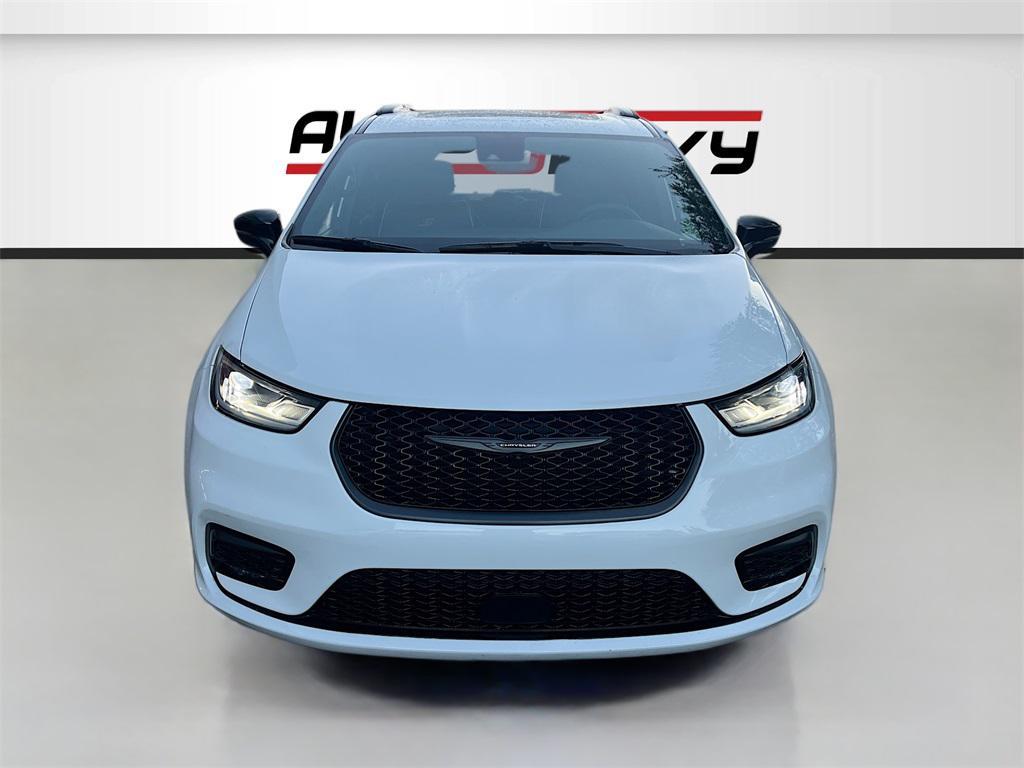 used 2025 Chrysler Pacifica car, priced at $31,000