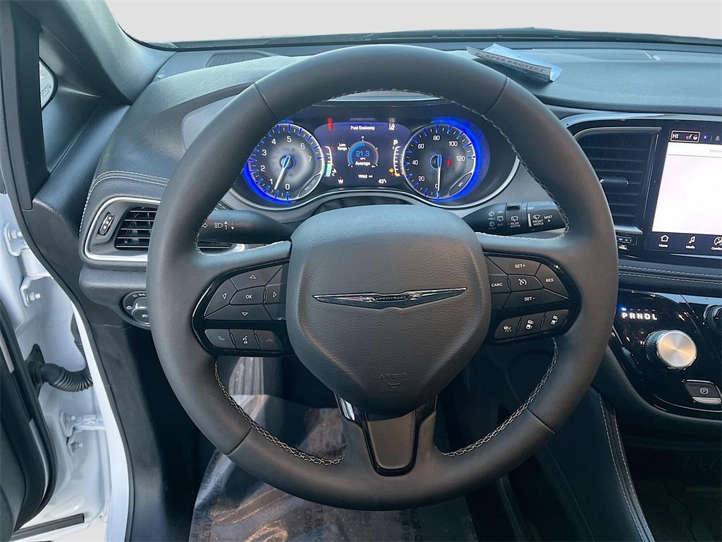 used 2025 Chrysler Pacifica car, priced at $31,000