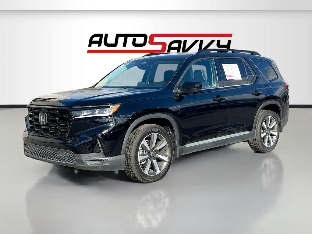 used 2025 Honda Pilot car, priced at $35,400