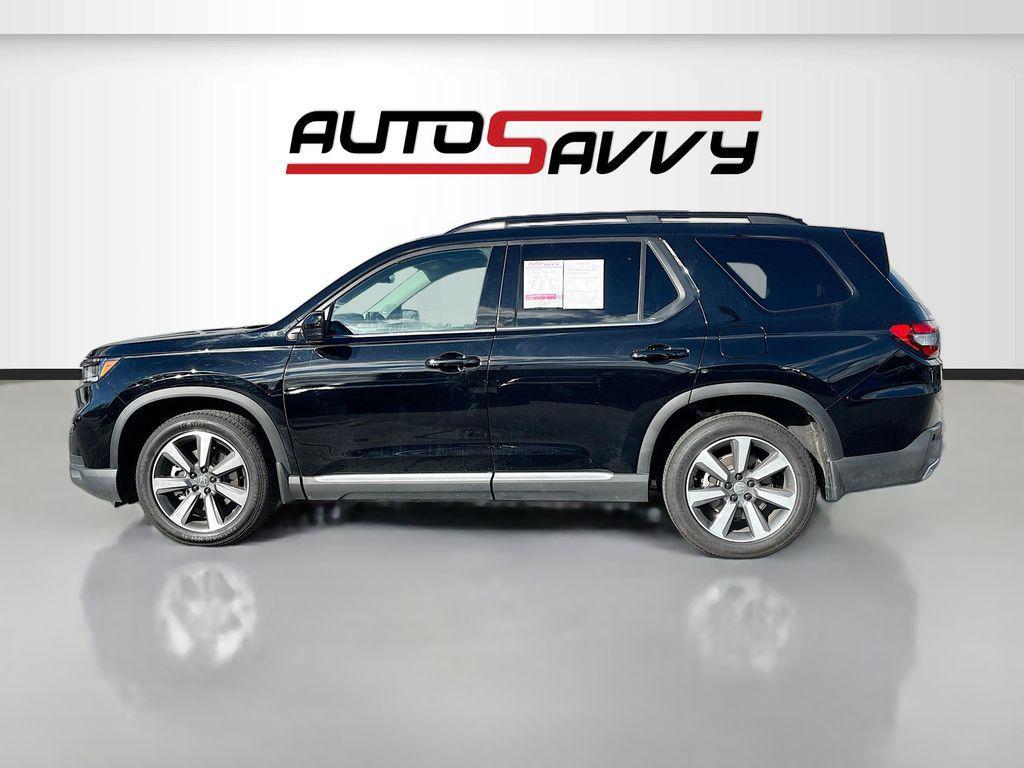 used 2025 Honda Pilot car, priced at $35,400