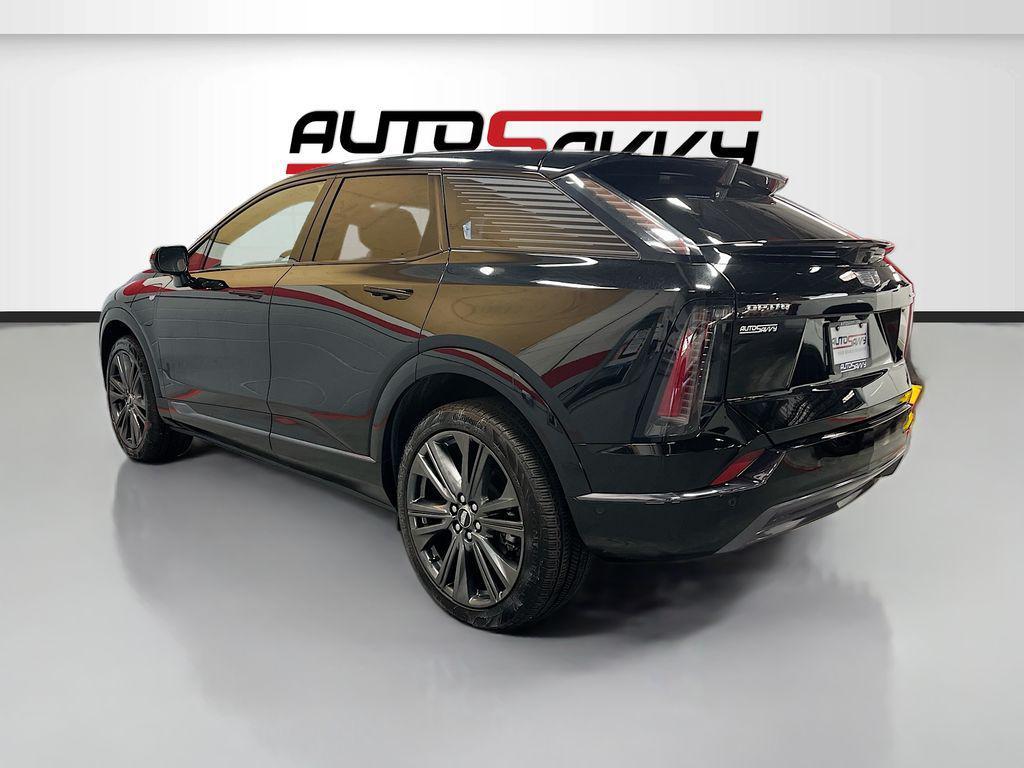 used 2025 Cadillac OPTIQ car, priced at $38,600