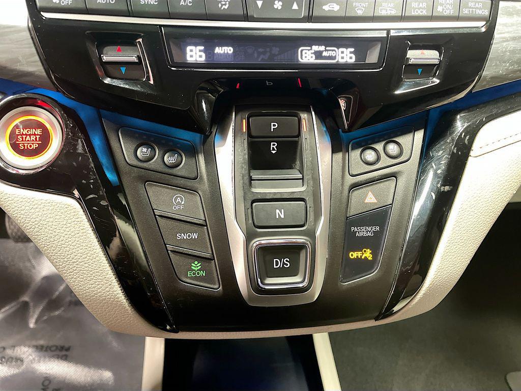 used 2025 Honda Odyssey car, priced at $37,900