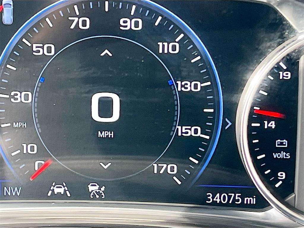 used 2023 Chevrolet Traverse car, priced at $28,900