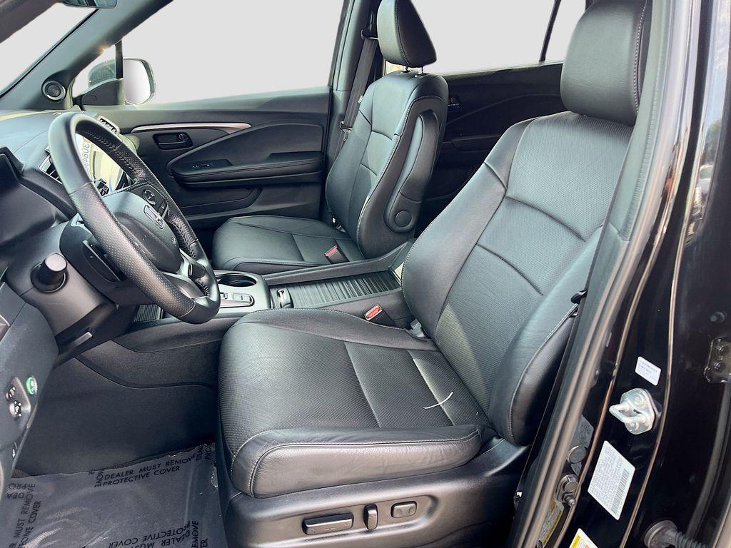 used 2023 Honda Passport car, priced at $25,300