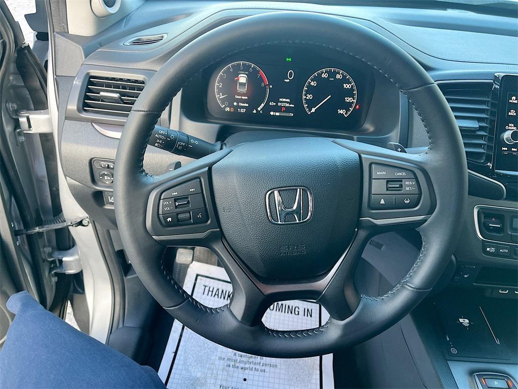used 2025 Honda Ridgeline car, priced at $31,000