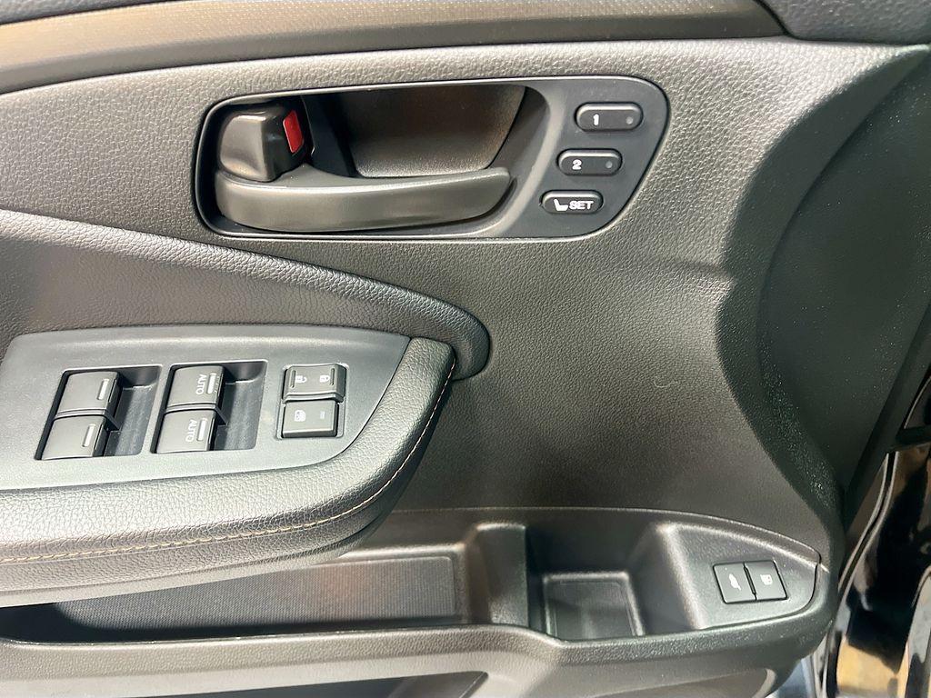 used 2025 Honda Passport car, priced at $33,000