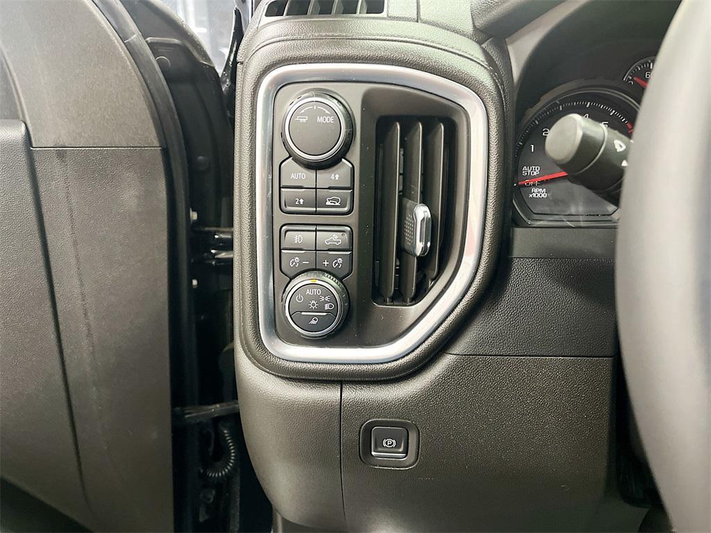 used 2022 Chevrolet Silverado 1500 car, priced at $31,900