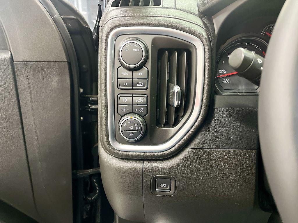 used 2022 Chevrolet Silverado 1500 Limited car, priced at $31,100