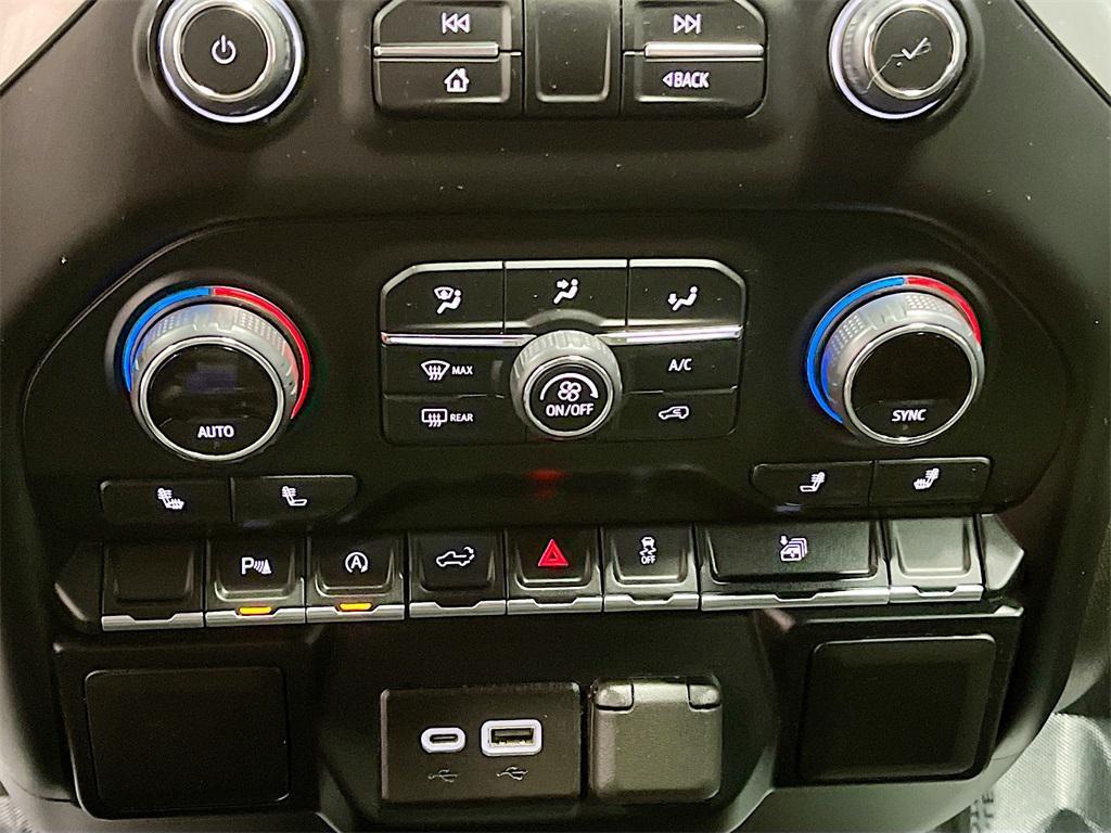 used 2022 Chevrolet Silverado 1500 car, priced at $31,900