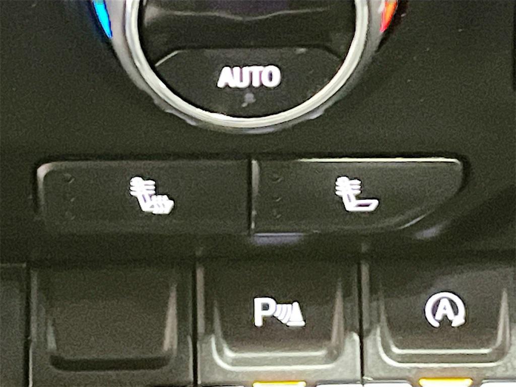 used 2022 Chevrolet Silverado 1500 car, priced at $31,900