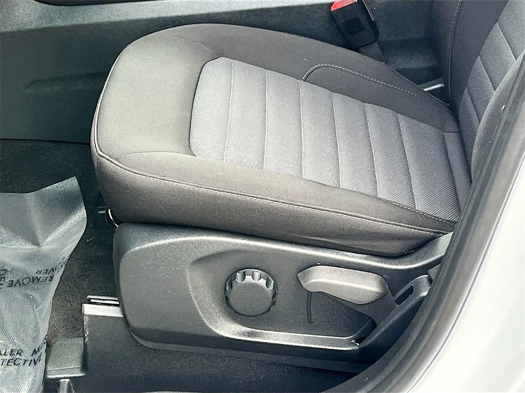 used 2024 Ford Edge car, priced at $21,800