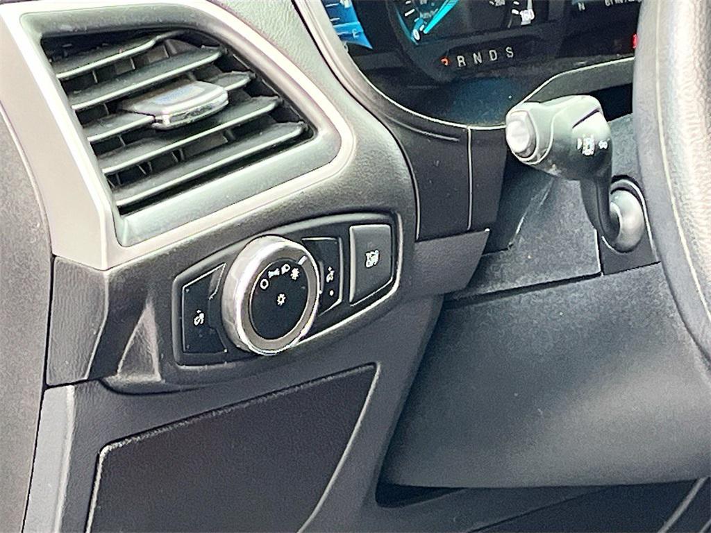 used 2024 Ford Edge car, priced at $21,800