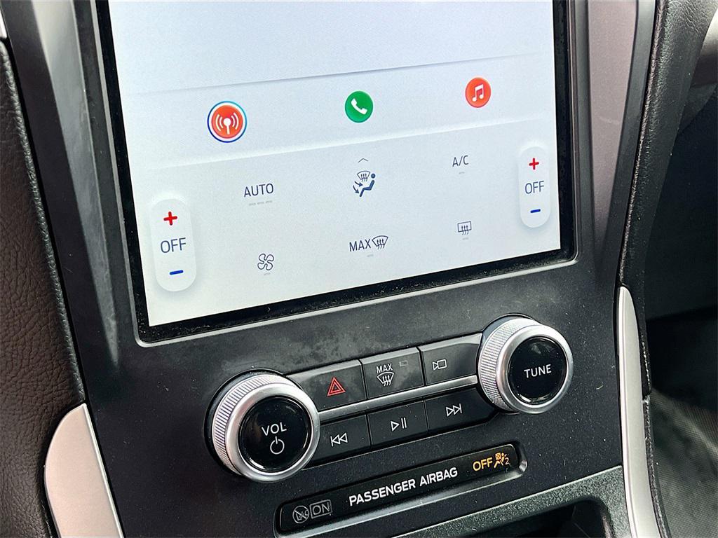 used 2024 Ford Edge car, priced at $21,800