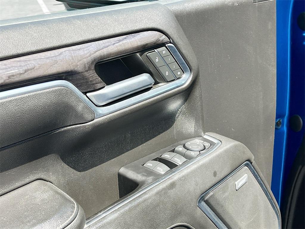 used 2022 Chevrolet Silverado 1500 car, priced at $35,600