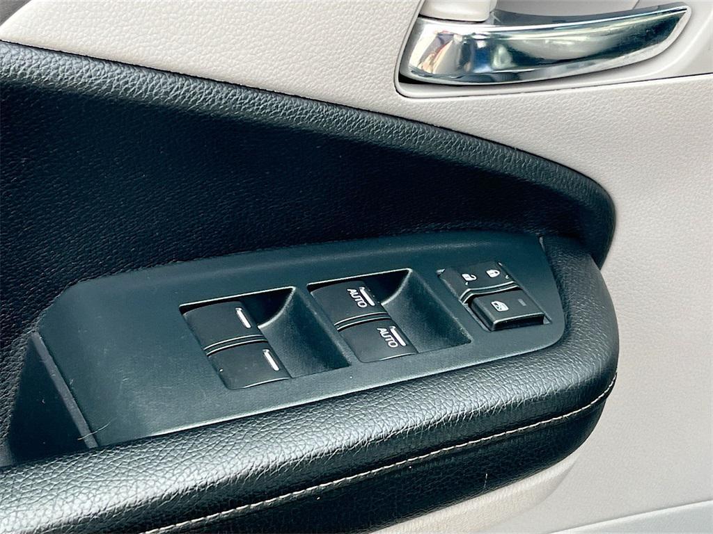 used 2023 Honda Ridgeline car, priced at $25,600