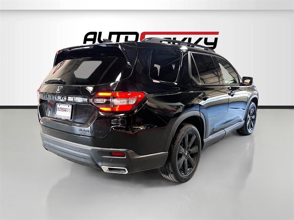 used 2025 Honda Pilot car, priced at $39,200