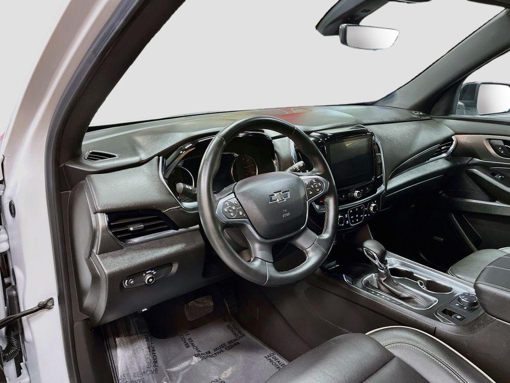used 2023 Chevrolet Traverse car, priced at $32,500