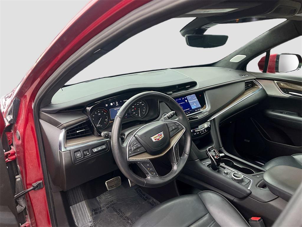 used 2021 Cadillac XT5 car, priced at $25,000