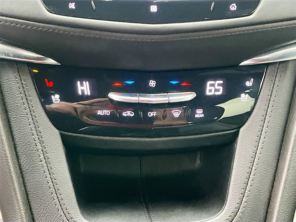 used 2021 Cadillac XT5 car, priced at $25,000