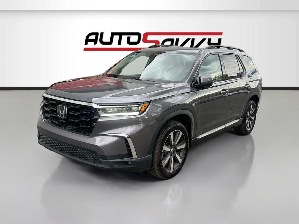 used 2025 Honda Pilot car, priced at $32,600