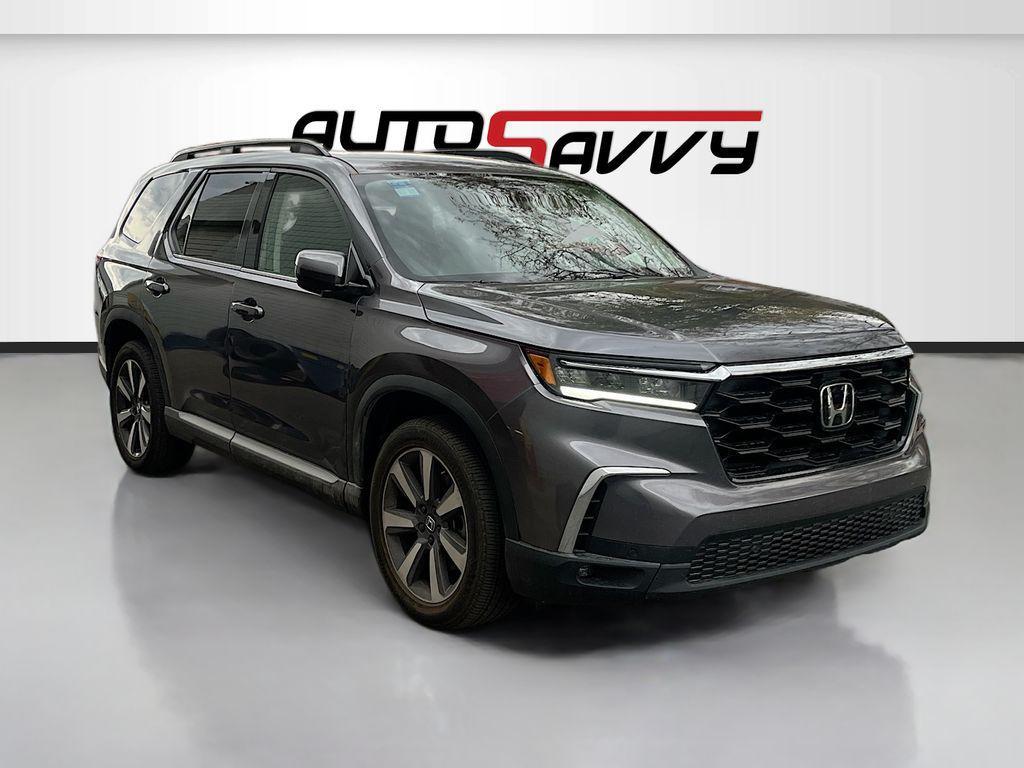 used 2025 Honda Pilot car, priced at $32,600