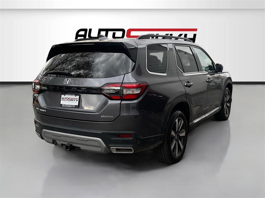 used 2025 Honda Pilot car, priced at $35,800