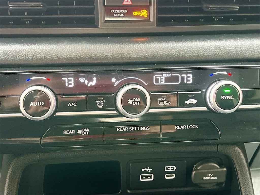 used 2025 Honda Pilot car, priced at $35,800