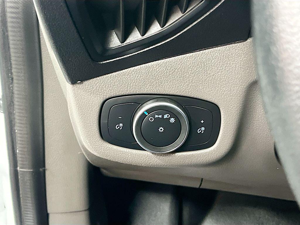 used 2023 Ford Transit Connect car, priced at $25,600