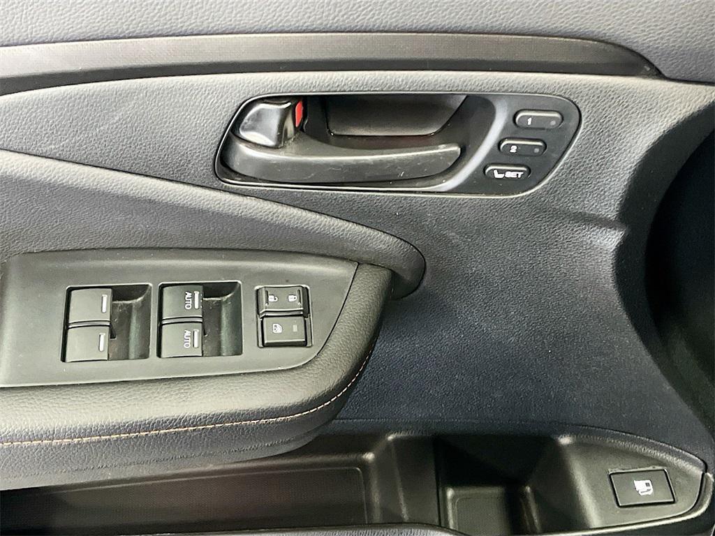 used 2025 Honda Ridgeline car, priced at $32,700