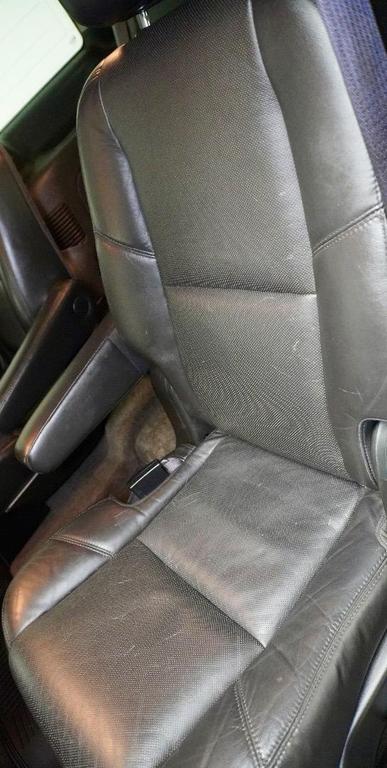 used 2010 Cadillac Escalade car, priced at $9,995