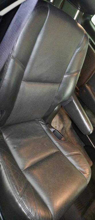 used 2010 Cadillac Escalade car, priced at $9,995