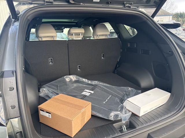 new 2026 Hyundai TUCSON Hybrid car, priced at $40,488