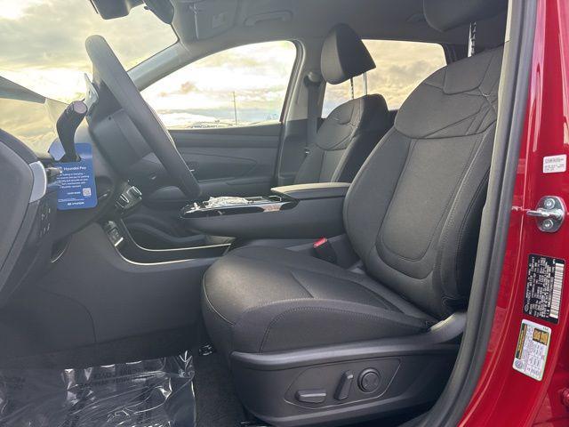 new 2026 Hyundai TUCSON Hybrid car, priced at $37,050