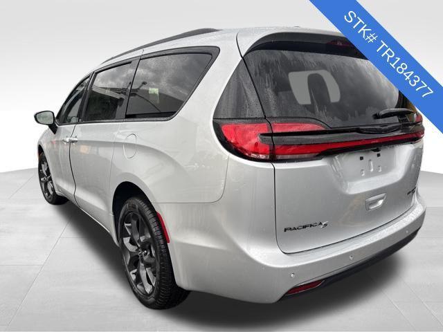new 2026 Chrysler Pacifica car, priced at $48,955