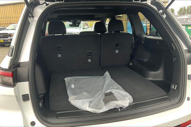 new 2025 Jeep Grand Cherokee car, priced at $35,250