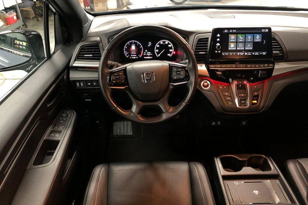 used 2025 Honda Odyssey car, priced at $38,447