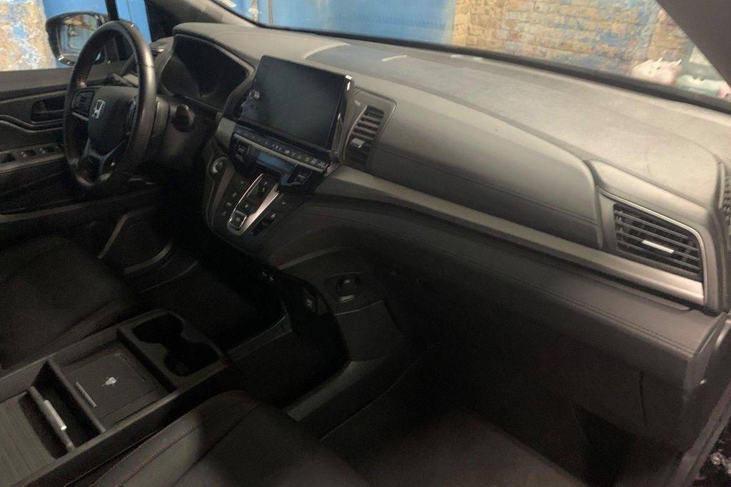 used 2025 Honda Odyssey car, priced at $39,509
