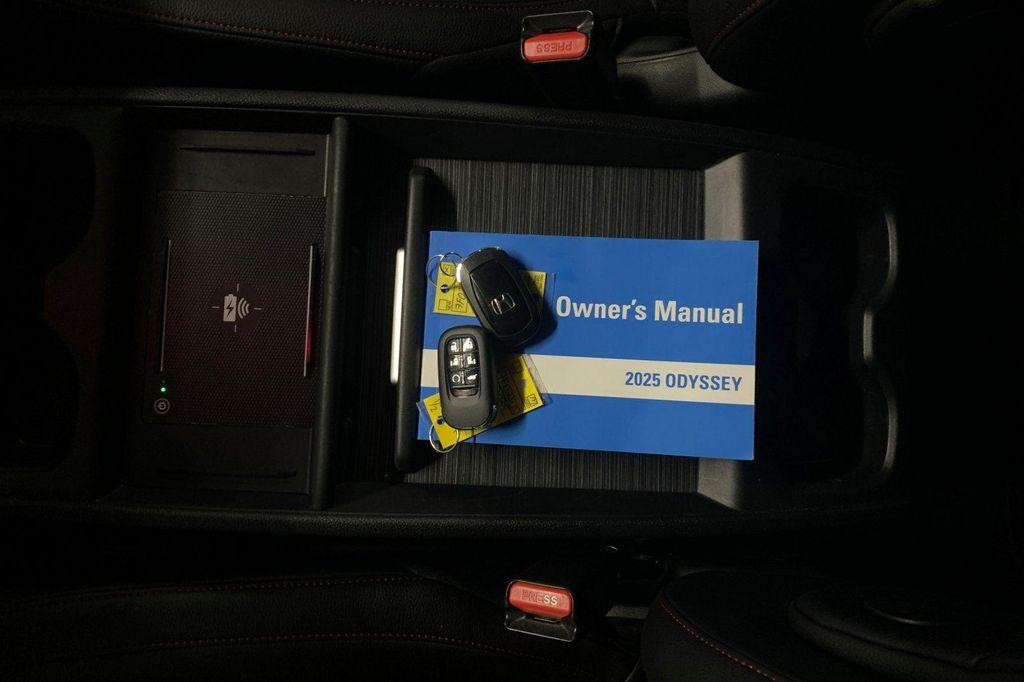 used 2025 Honda Odyssey car, priced at $39,509