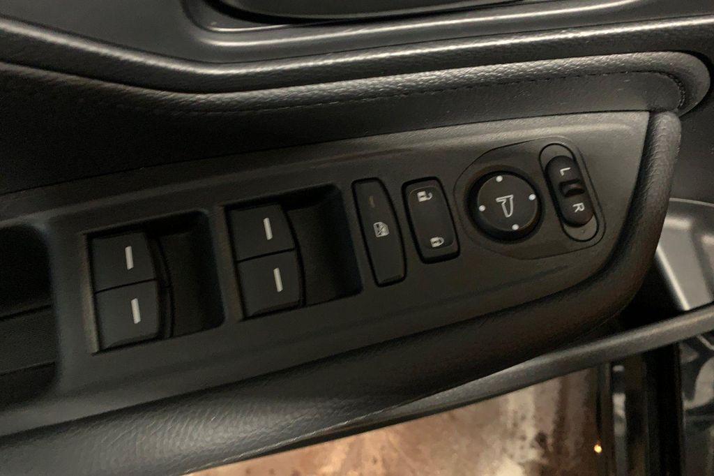 used 2025 Honda Odyssey car, priced at $39,509