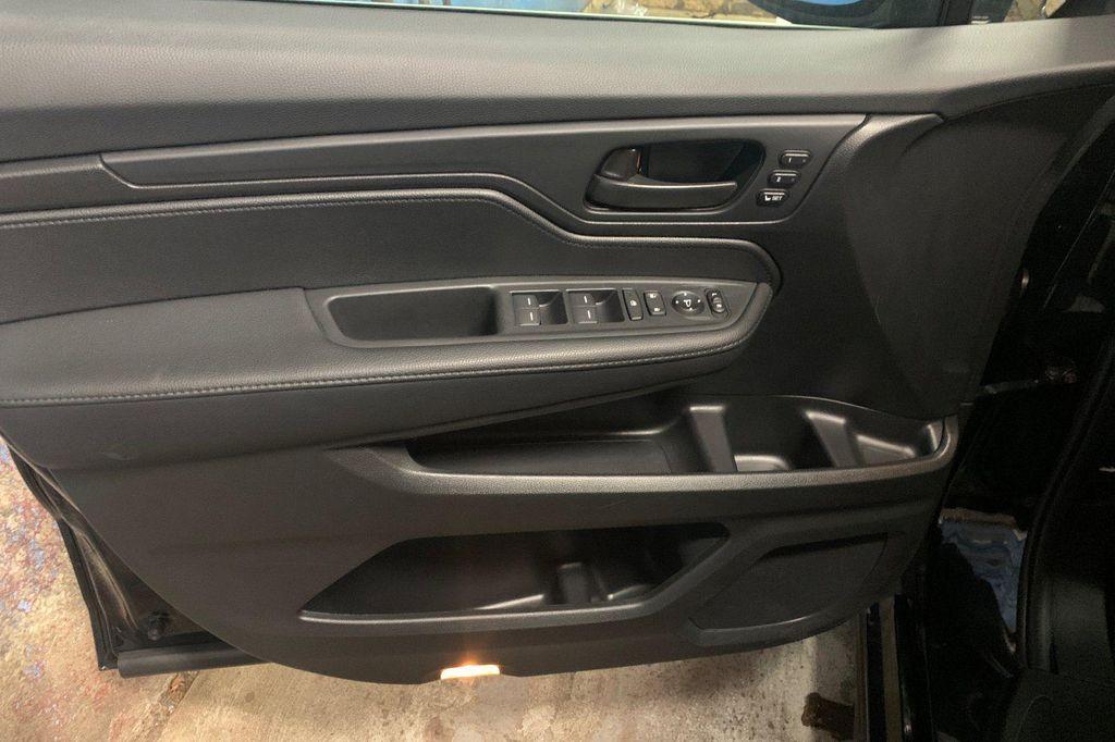 used 2025 Honda Odyssey car, priced at $39,509