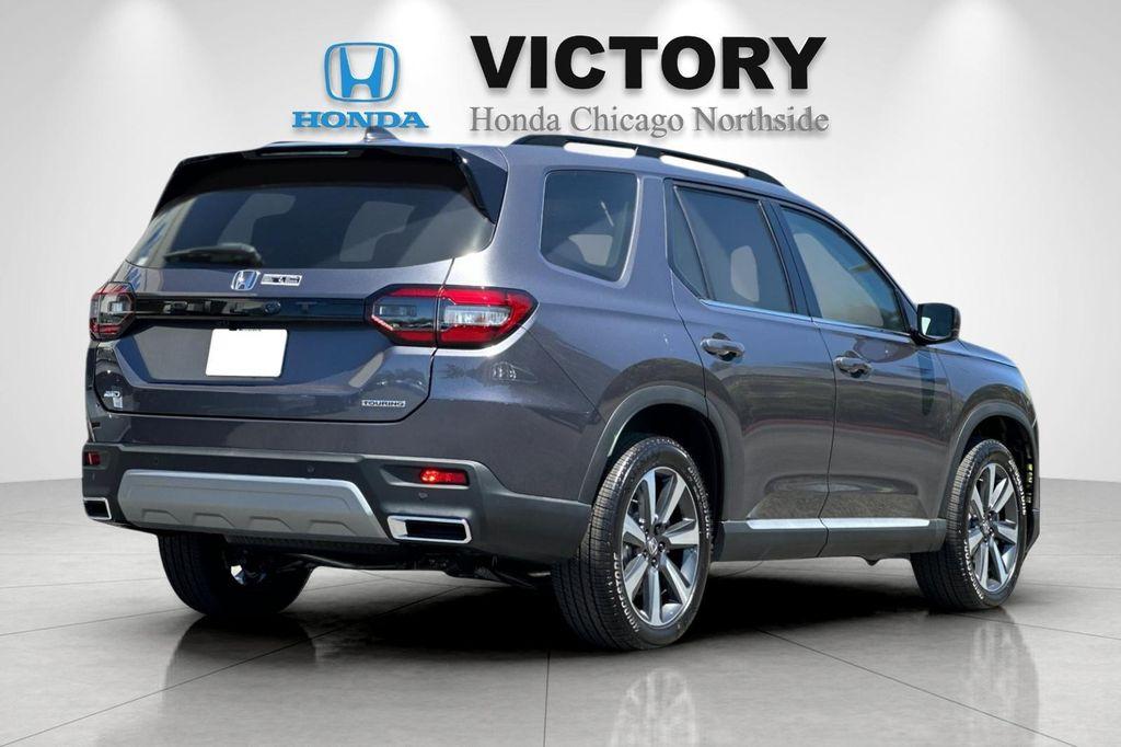 new 2025 Honda Pilot car, priced at $51,095